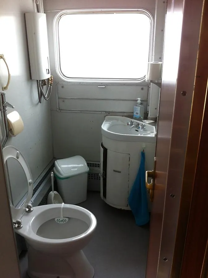 Hostel Train Lodge Amsterdam