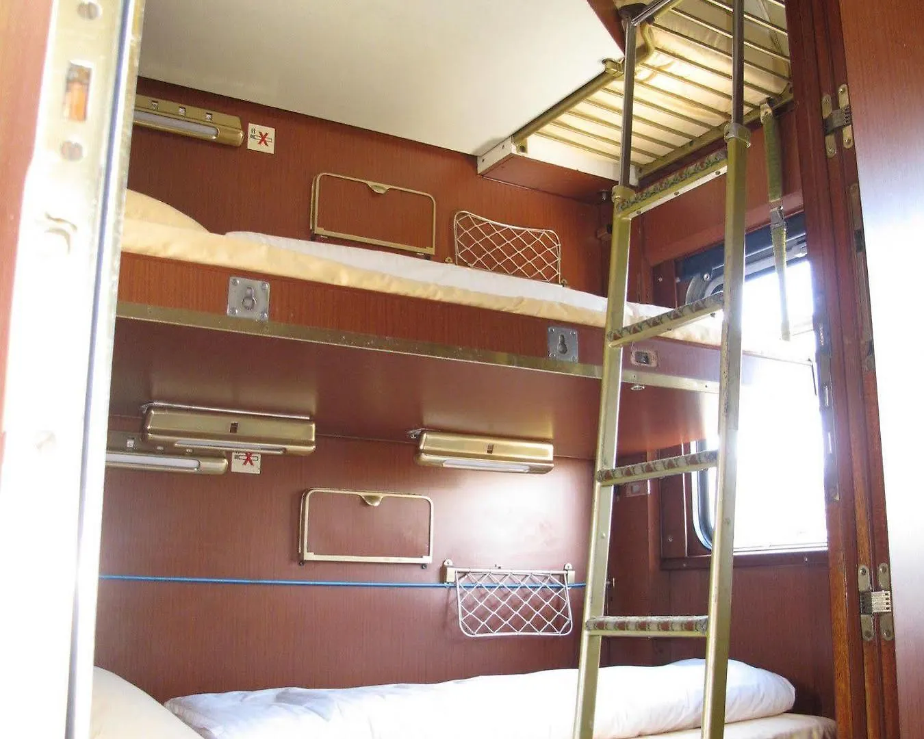Hostel Train Lodge Amsterdam