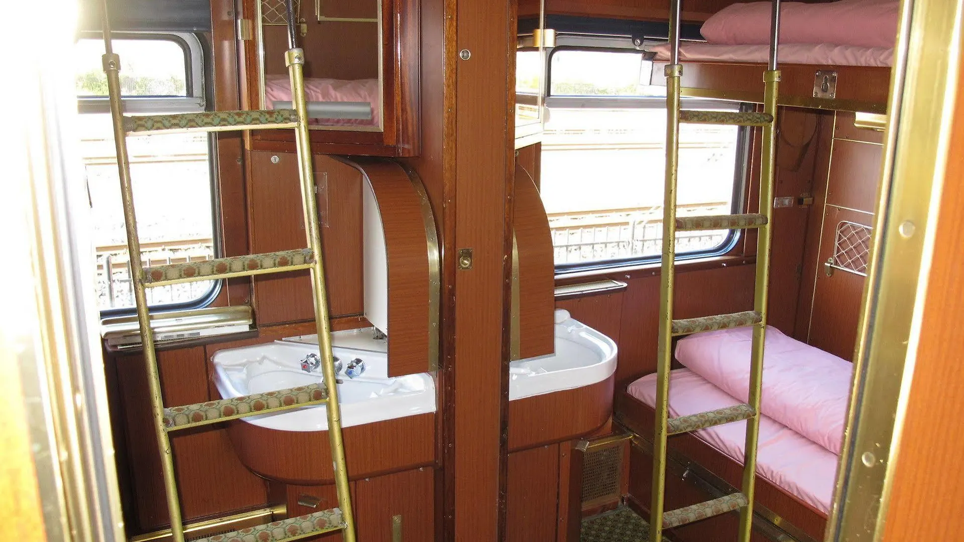 Hostel Train Lodge Amsterdam Netherlands