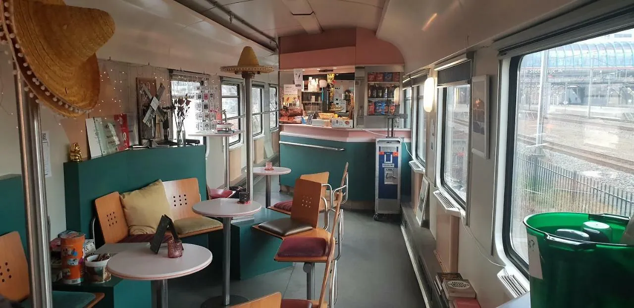 Hostel Train Lodge Amsterdam
